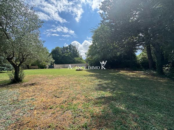 Terrain constructible Buxerolles de 803 m2 , Buxerolles