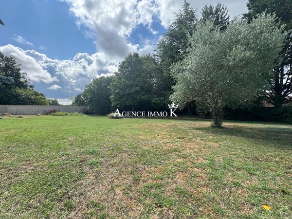 Terrain constructible Buxerolles de 803 m2 , Buxerolles