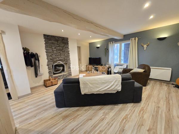 Magnifique Maison de village mitoyenne à Pougues Les Eaux.

Située dans un coin calme et prisé, à deux pas des commerces, commodités et écoles de la jolie commune de Pougues les Eaux, nous vous présentons cette magnifique maison de village entièrement rénovée, d'une superficie habitable de 94m², comprenant 3 pièces, dont un salon séjour, une cuisine indépendante aménagée et équipée et un wc au rez-de-chaussée, mais aussi 2 chambres, salle de bain et wc indépendant à l'étage.

Cette maison dispose d'une entrée sur une grande pièce de vie aménagée en salon et séjour de 27m² qui présente une belle cheminée pour de belles soirées au coin du feu. Elle propose une grande cuisine indépendante, aménagée et équipée  de 16m² dont la porte fenêtre donne sur une terrasse.
Le rez-de-chaussée se complète d'un wc indépendant .
Du salon, un escalier mène à l'étage, le palier propose une première chambre de 16m² avec placard penderie. L'étage dispose d'un wc indépendant, une grande salle de bain, ainsi qu'une autre chambres de 14 m².

Tous les sols de cette maison sont en parquet, elle propose une isolation de type double vitrage bois pour les huisseries et Alu pour la porte fenêtre avec volet roulant motorisé , et volet bois pour les autres fenêtres.

Elle dispose d'un chauffage type cheminée (insert bois) ou électrique, d'un ballon production d'eau chaude, des combles isolés de manière optimale et une toiture en tuiles mécaniques  terre cuite récentes en bon état.


Ce pavillon propose un assainissement type microstation récente.
Côté internet, il dispose de la fibre.

Les plus: La qualité générale du bien et son aménagement intérieur contemporain, sa belle rénovation, sa proximité avec toutes les écoles, commerces et commodités de la commune de Pougues les Eaux , sa pièce de vie de 27m² avec sa cheminée, sa cuisine aménagée et équipée, ses 2 chambres,

Photos supplémentaires disponibles sur BSK IMMOBILIER > Nos conseillers > Olivier FRESLON
Pour tout renseignement complémentaire ou pour une visite, contactez moi au 07.62.78.13.13.

Amoureux des maisons anciennes rénovées avec goût, cette maison est une opportunité rare à saisir, un vrai coup de cœur!