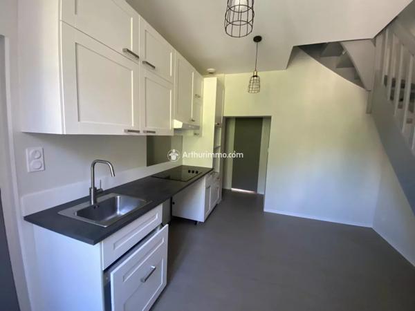 Location                                                      Appartement
                        
                     4 pièces                      78 m2                     à Saint-Beauzély