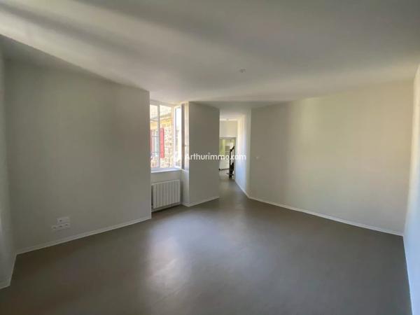 Location                                                      Appartement
                        
                     4 pièces                      78 m2                     à Saint-Beauzély