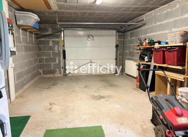 Maison
         6 pièces
        - 120 m² Exclusivité 379 000 € *