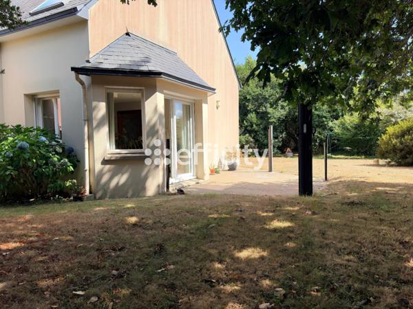 Maison
         6 pièces
        - 120 m² Exclusivité 379 000 € *