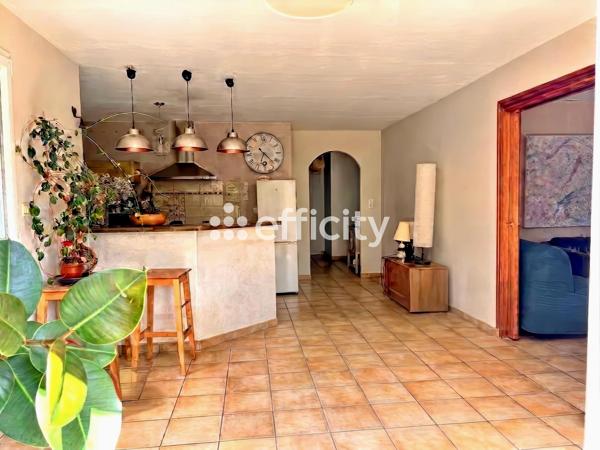 Maison
         6 pièces
        - 120 m² Exclusivité 379 000 € *