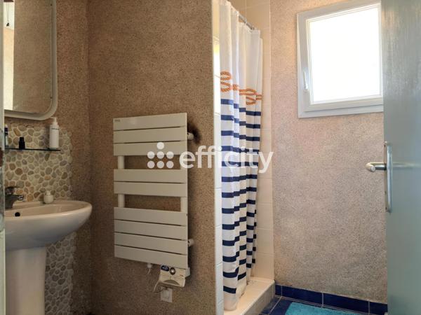 Maison
         6 pièces
        - 120 m² Exclusivité 379 000 € *