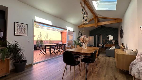 Talence Victor Louis - Arcachonnaise 4 pièces de plain-pied entièrement rénovée