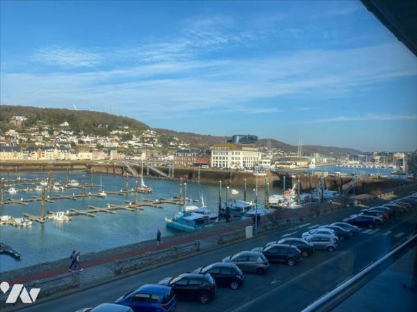 Idéalement placé Vue Port et Mer Immeuble de rapport