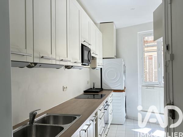 Location appartement 5 pièces 107 m² Paris 15