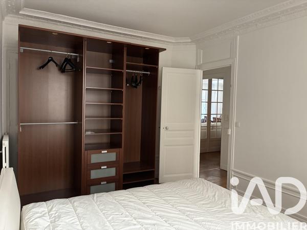 Location appartement 5 pièces 107 m² Paris 15