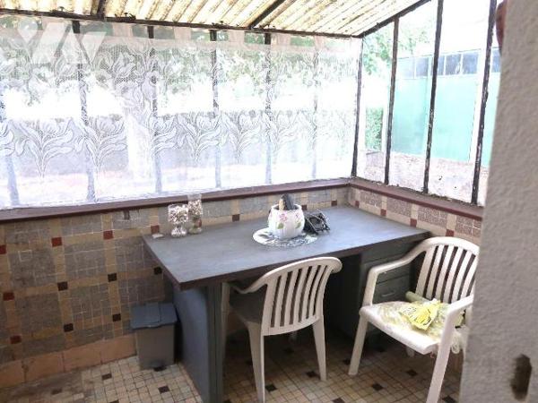 Ensemble immobilier comprenant :
. MAISON ANCIENNE A RENOVER, env. 100m2, comprenant de plain-...