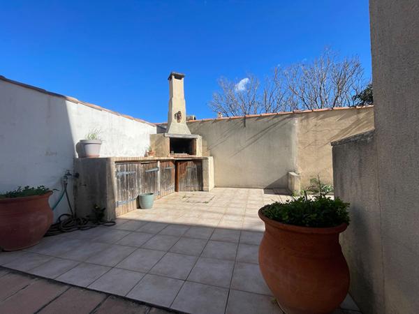 Marignane - À vendre un appartement de type 4 avec jardin dans une résidence fermée