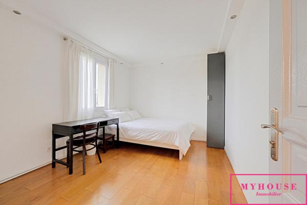 Maison
                                                                                                                                                                                                                                                                                                                        6 pièce(s)                                                                                                                                                                                                          4 chambre(s)                                                                                                                                                                                                          115  m²