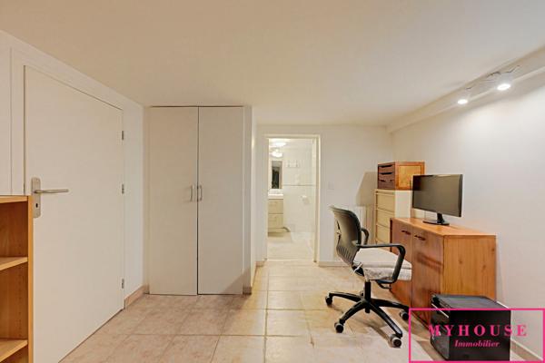 Maison
                                                                                                                                                                                                                                                                                                                        6 pièce(s)                                                                                                                                                                                                          4 chambre(s)                                                                                                                                                                                                          115  m²