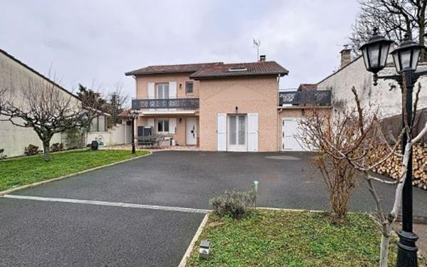 Maison à vendre    4 pièces •  L'Hôpital-le-Grand