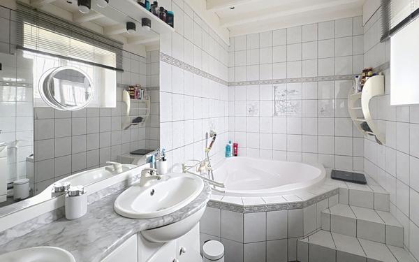 Maison à vendre    4 pièces •  L'Hôpital-le-Grand