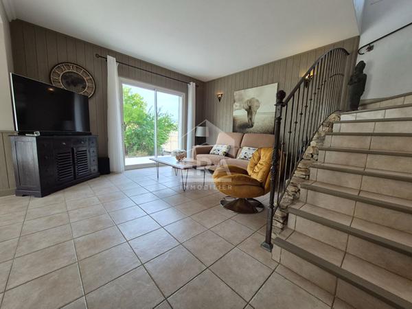 Spacieuse maison familiale avec piscine à Saint Didier