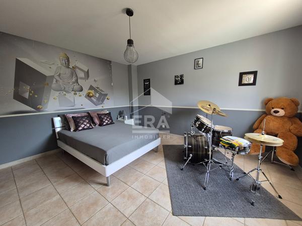 Spacieuse maison familiale avec piscine à Saint Didier