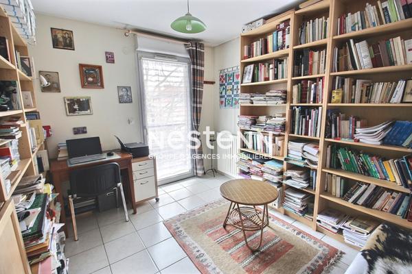 Appartement - T3 - 68m² - Saint-Fons - Commerces - Tramway T10 - Ecoles - Garages - Cave - Loggia