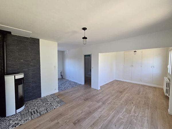 Maison  5 pièce(s)  Le Mans quartier Croix georgette avec 3 chambres, cuisine équipé, garage, terrain, proche écoles, commerces