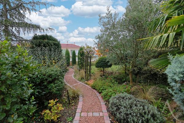 Maison Montaigu Vendee