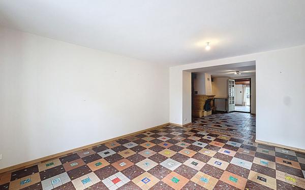 Maison à vendre    8 pièces •  Saint-Christophe-Vallon