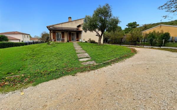 Maison à vendre    5 pièces •  Pompignan