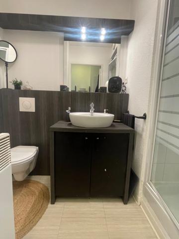 Aix en Provence Studio à vendre dans une résidence calme avec vue dégagée et jardin , parking privatif en sous sol