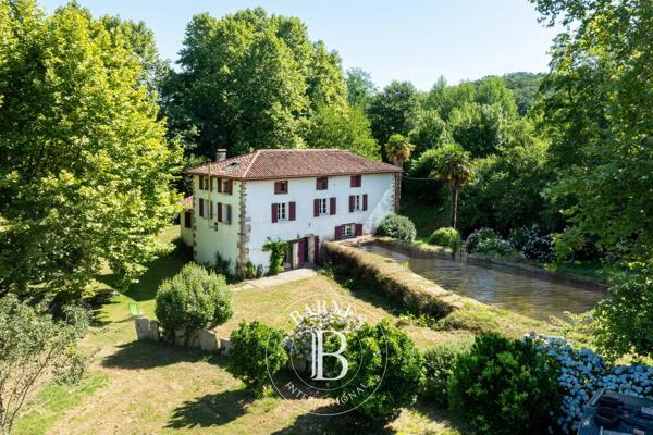 Saint-Pée-sur-Nivelle, Maison 5 Chambres -  230 m² à vendre