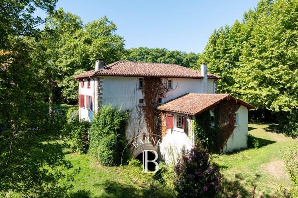 Saint-Pée-sur-Nivelle, Maison 5 Chambres -  230 m² à vendre