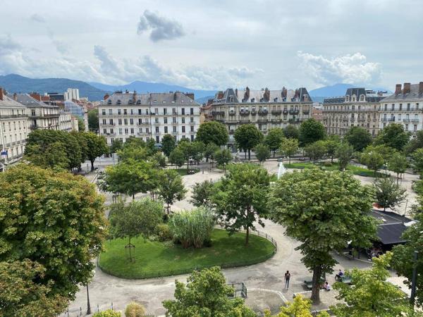 Appartement 4 pièces                                        - 38000 Grenoble Réf : 5317
