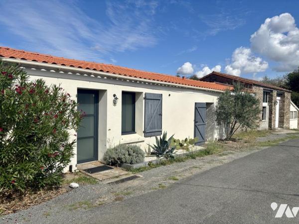 Divatte-Sur-Loire, maison en pierre avec piscine et vue panoramique  