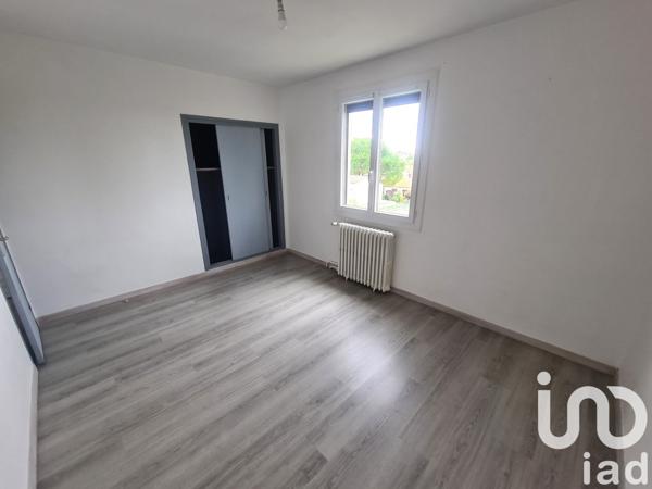 Maison traditionnelle 5 pièces de 95 m² à Chaniers (17610)