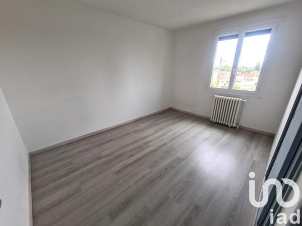 Maison traditionnelle 5 pièces de 95 m² à Chaniers (17610)