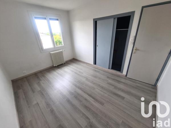 Maison traditionnelle 5 pièces de 95 m² à Chaniers (17610)