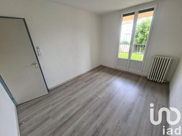 Maison traditionnelle 5 pièces de 95 m² à Chaniers (17610)