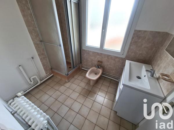 Maison traditionnelle 5 pièces de 95 m² à Chaniers (17610)