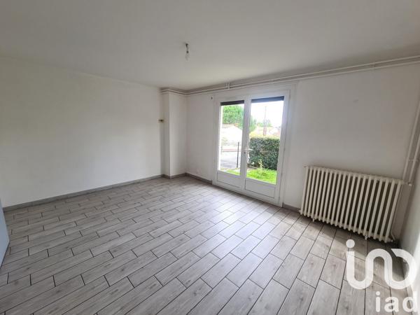 Maison traditionnelle 5 pièces de 95 m² à Chaniers (17610)