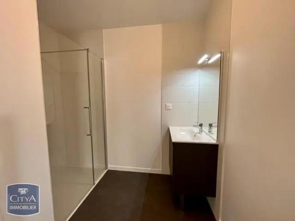 Appartement à louer 3 pièces 61.72m² Chartres (28000)