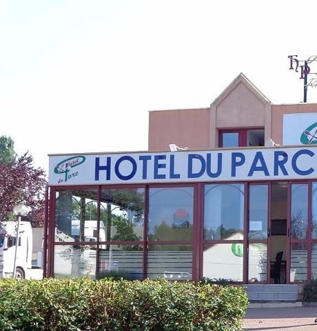 Local Commercial
        
        - 1000 m² 496 800 €*
