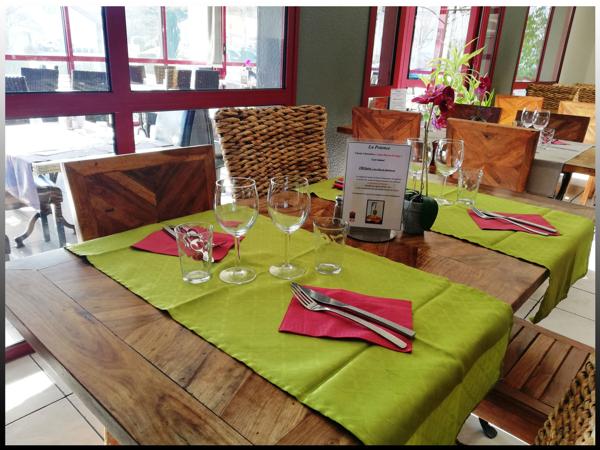Local Commercial
        
        - 1000 m² 496 800 €*