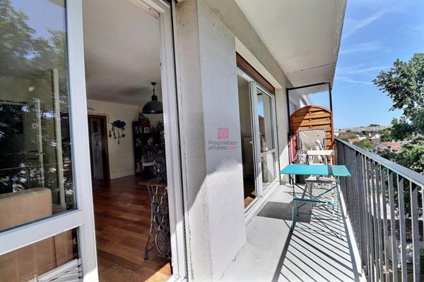 Appartement Saint-Michel-sur-Orge 4 pièces 77 m2, balcon, place de parking privative et cave
