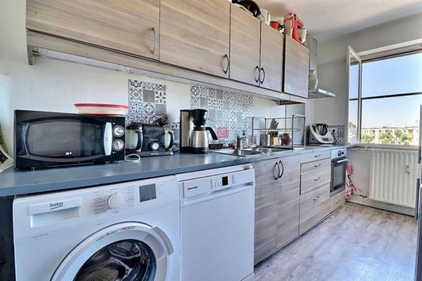 Appartement Saint-Michel-sur-Orge 4 pièces 77 m2, balcon, place de parking privative et cave