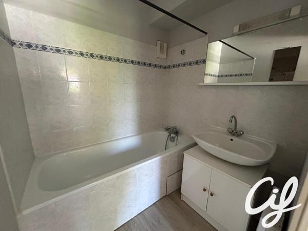 Appartement T2 NANTES L Eraudière - 37.1 m2  158 000 Euros