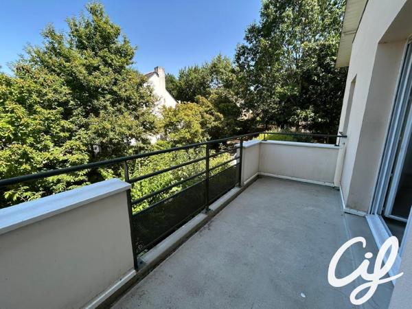 Appartement T2 NANTES L Eraudière - 37.1 m2  158 000 Euros