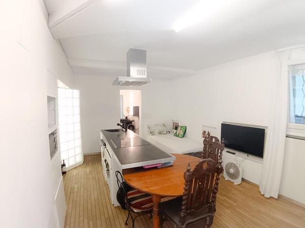 Appartement à FREJUS, 83370 - 1 pièce 24m²