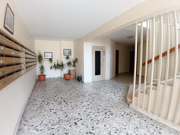 Appartement à FREJUS, 83370 - 1 pièce 24m²