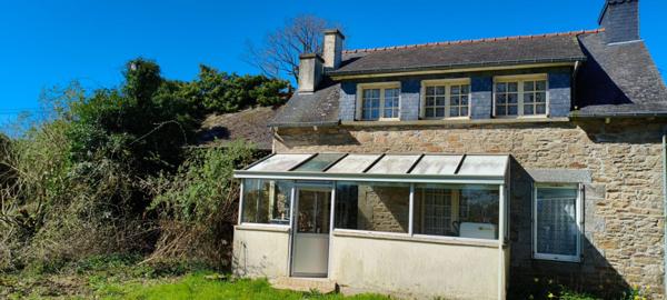 Exclusivité!! Côtes d'Armor. 22210 Plémet, Maison en pierres, 2 chambres, dépendances, garage et terrain