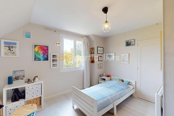 Vente
                Maison128 m² - 5 Pièces -
                    CONDE SUR VIRE (50420)