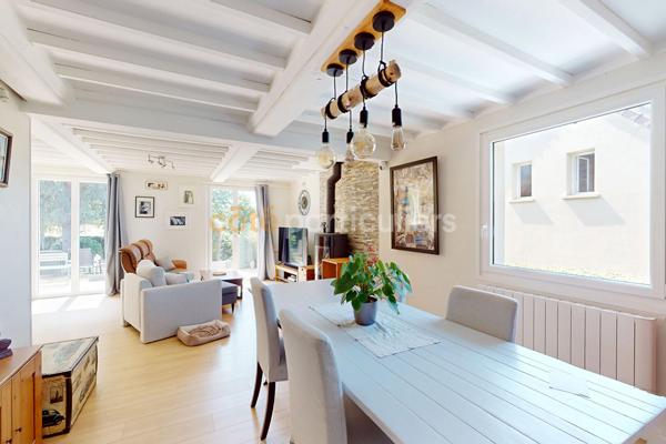 Vente
                Maison128 m² - 5 Pièces -
                    CONDE SUR VIRE (50420)