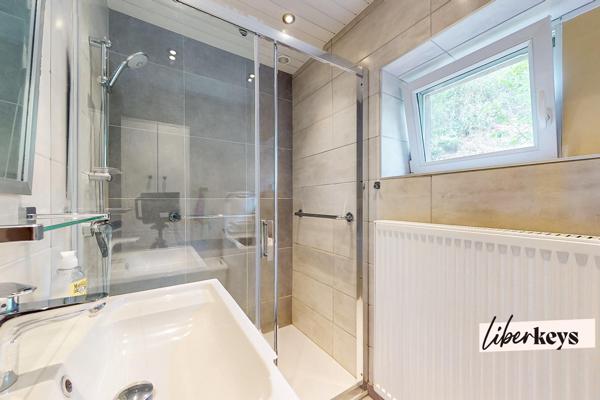 EXCLUSIVITÉ Maison avec gîte, dépendances et potentiel d'aménagement à Rombach-le-Franc